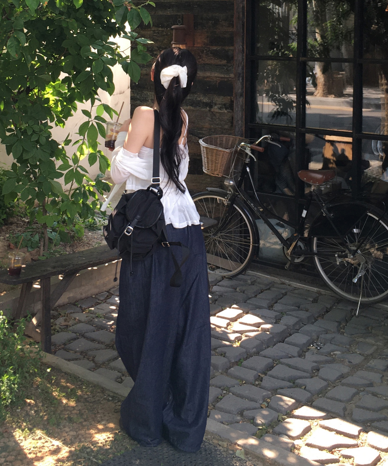 반팔 티셔츠 모델 착용 이미지-S1L3