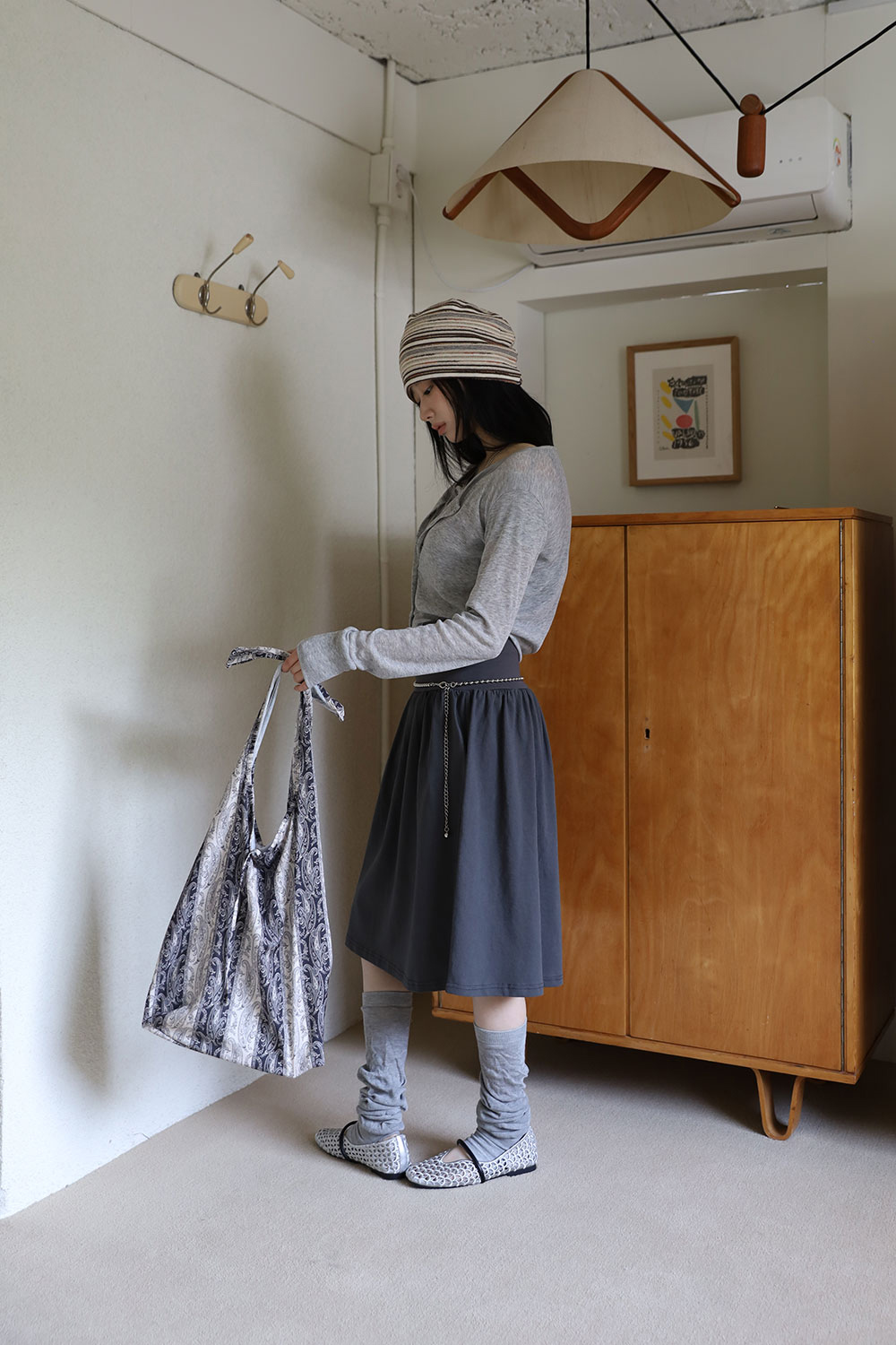 반팔 티셔츠 모델 착용 이미지-S1L44